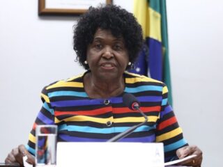 Comissão aprova medidas para incluir donas de casa no mercado de trabalho