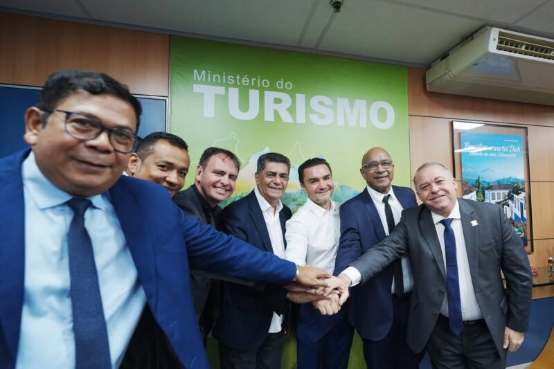 Prefeito Itonir Tavares busca investimentos para Jacundá em encontro com ministro Celso Sabino