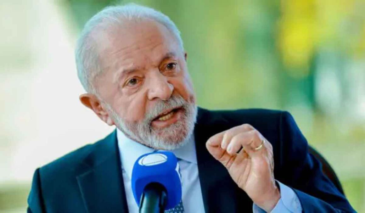 Bolsonaro deve ‘assumir responsabilidade’ por taxa de Trump, diz Lula