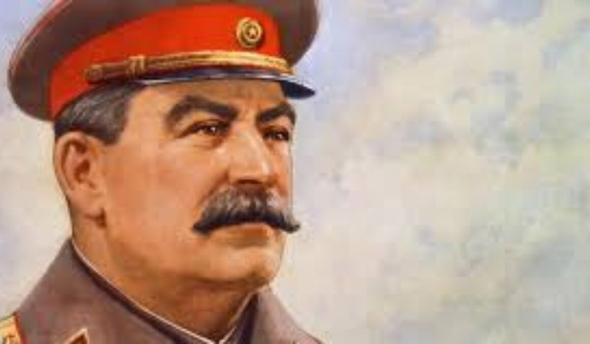 Stalin na URSS: Modernização e Repressão sob um Governo Controverso