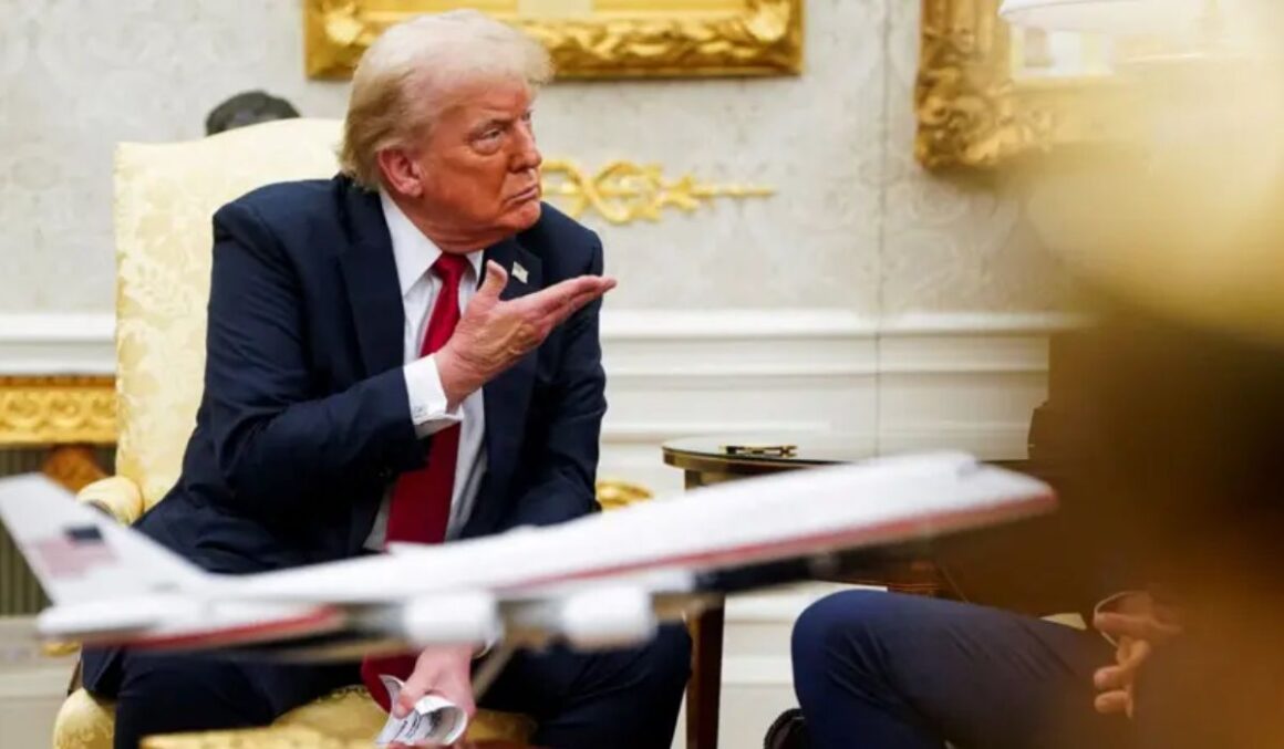 Trump ameaça tarifa de 100% à Rússia e exige cessar-fogo na Ucrânia em 50 dias