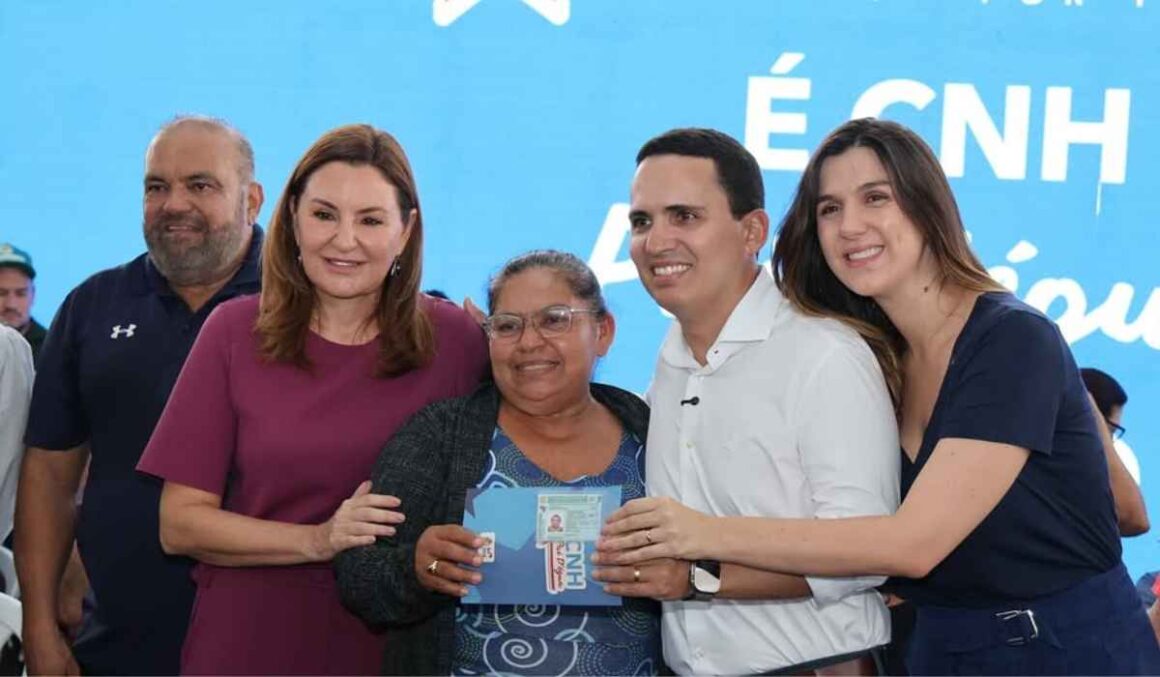 Deputada Paula Titan acompanha ações do governo em Castanhal ao lado de Hana Ghassan