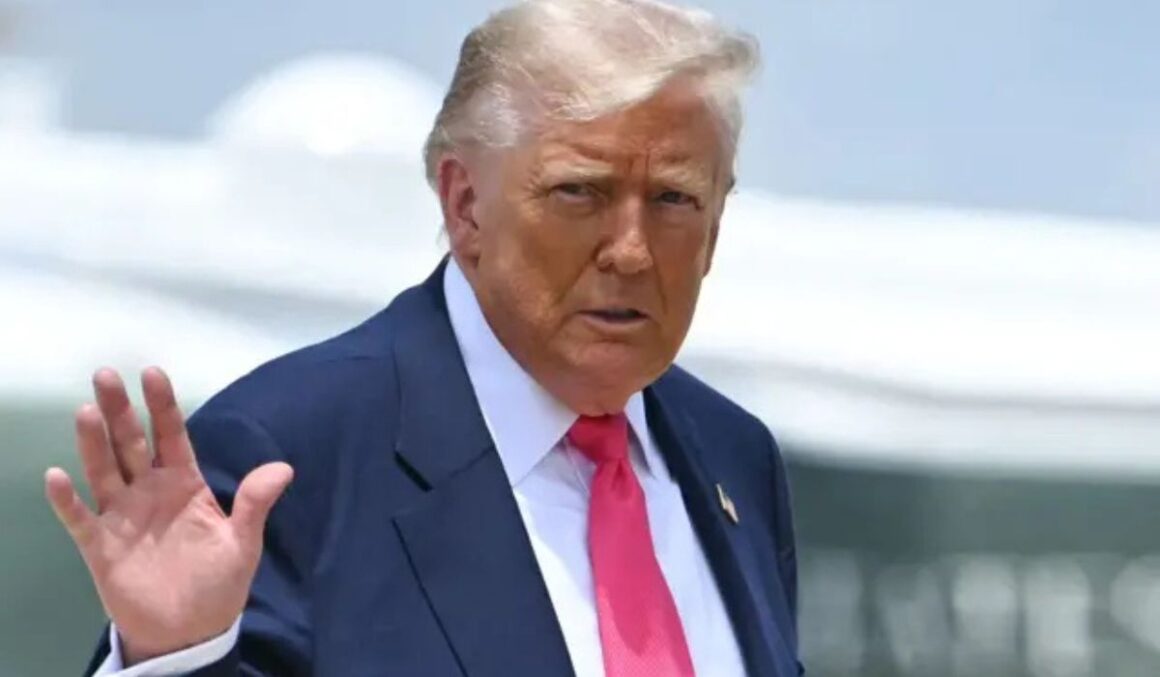 Trump anuncia acordo comercial com o Japão que reduz para 15% os direitos aduaneiros ameaçados
