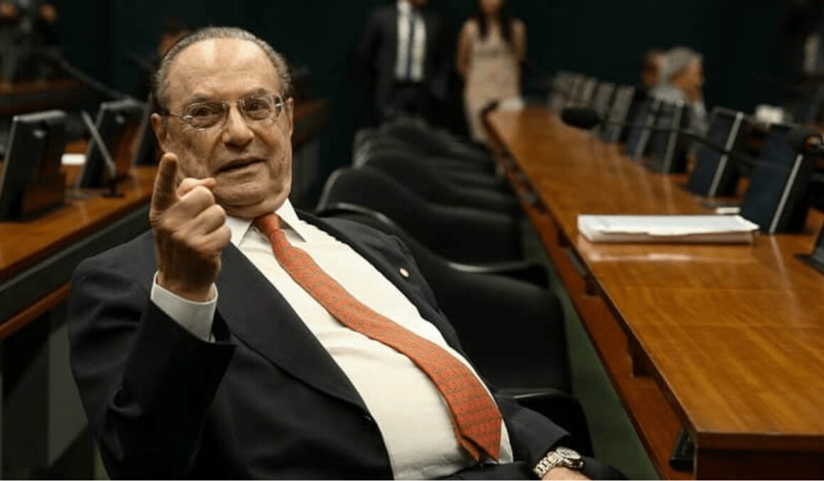 Família de Paulo Maluf devolverá R$ 210 milhões após acordo com MP