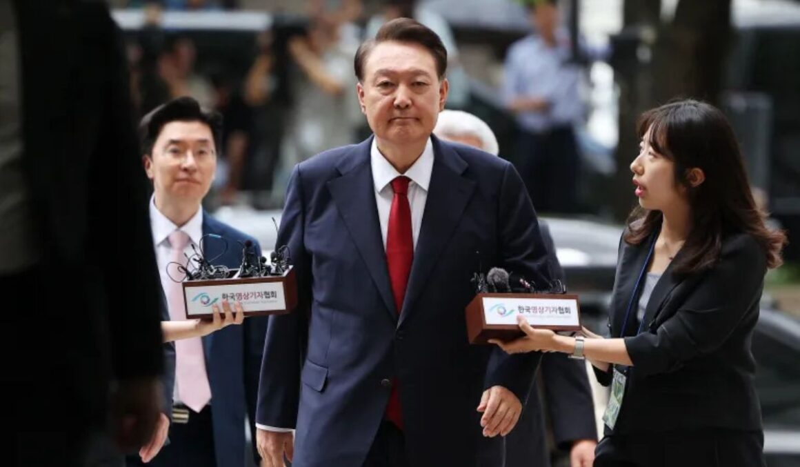 Coreia do Sul emite mandado de prisão para ex-presidente Yoon Suk-yeol