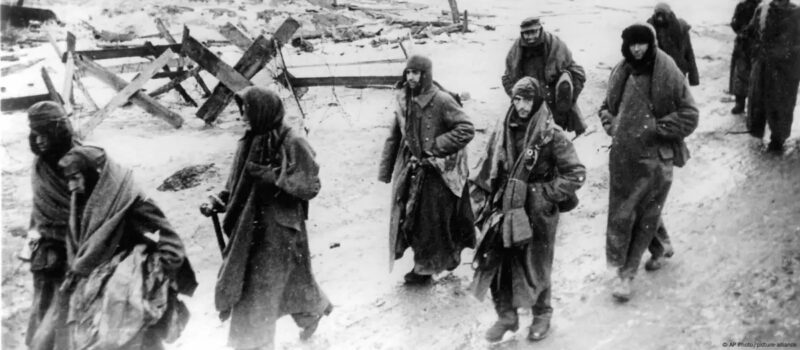Stalin na URSS: Modernização e Repressão sob um Governo Controverso