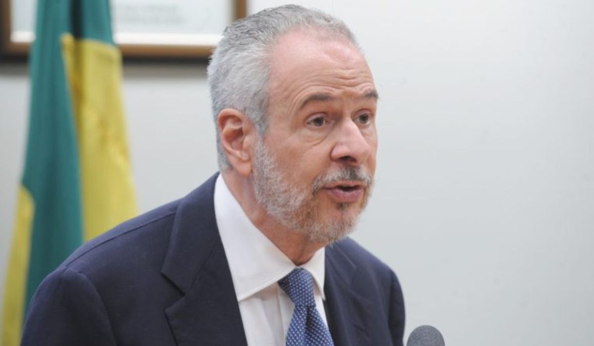 Embaixador confirma Belém como palco da COP30 e exige cumprimento de pactos ambientais, superando crise logística