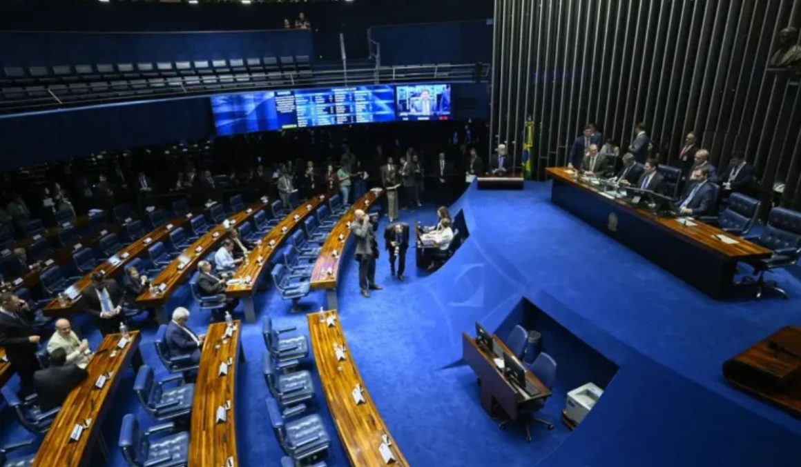 Senado Aprova: isenção do IR para quem recebe até dois salários mínimos