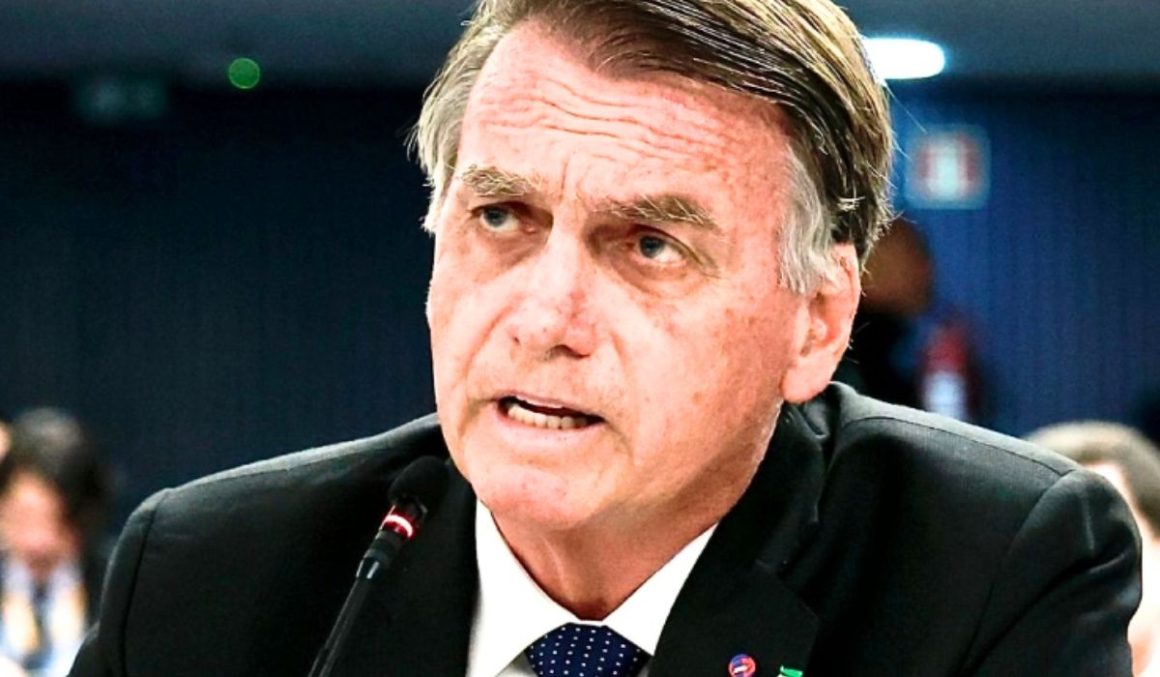 Jair Bolsonaro afirma: " jamias descumpriu qualquer medida cautelar previamente imposta"
