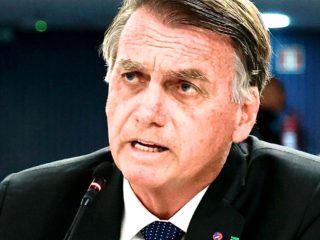 Jair Bolsonaro afirma: " jamias descumpriu qualquer medida cautelar previamente imposta"