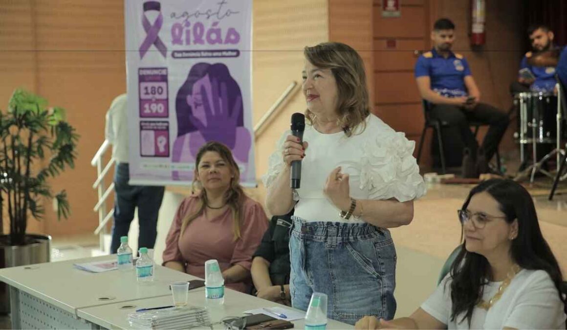 Agosto Lilás: Maria do Carmo sublinha compromisso no combate à violência contra a mulher