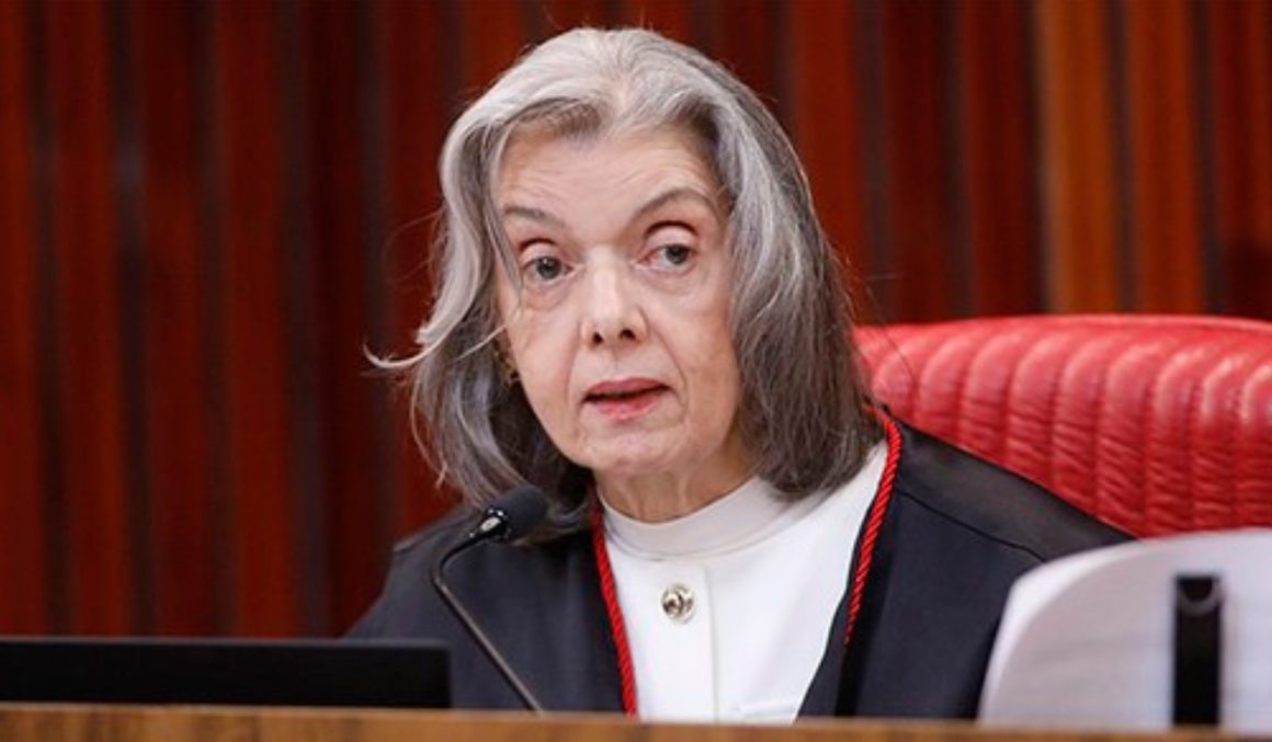 Cármen Lúcia abre semestre no TSE e destaca compromisso da Justiça Eleitoral com a democracia