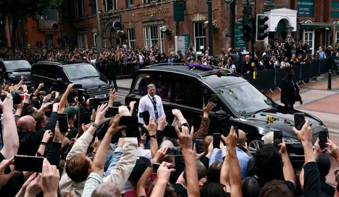 Ozzy Osbourne morreu após parada cardíaca