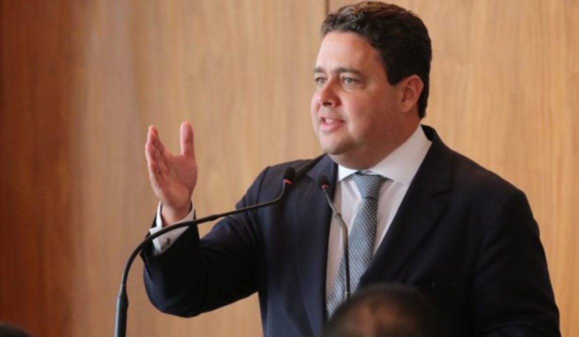 Ex-presidente da OAB defende “bala na nuca” de Bolsonaro