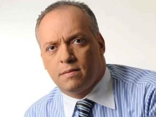 Pastor de calcinha ganha R$ 39 mil por mês como servidor público