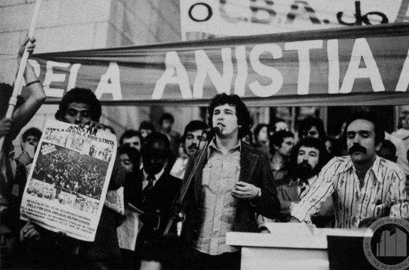 Ato pela anistia na Praça da Sé, em São Paulo (foto: Ennco Beanns/Arquivo Público do Estado de São Paulo)Fonte: Agência Senado