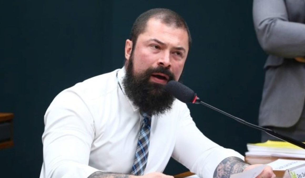 Deputado bolsonarista Paulo Bilynskyj (PL) defende divisão do país "Brasil do Norte e Brasil do Sul"