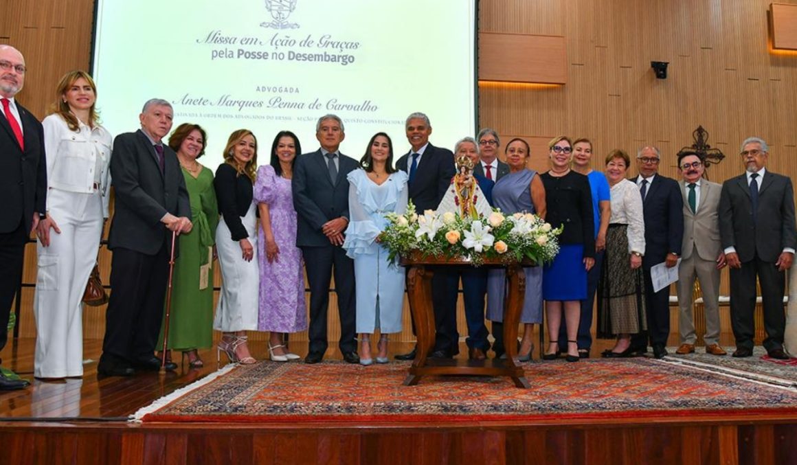 Missa celebra posse de Anete Penna de Carvalho no Desembargo