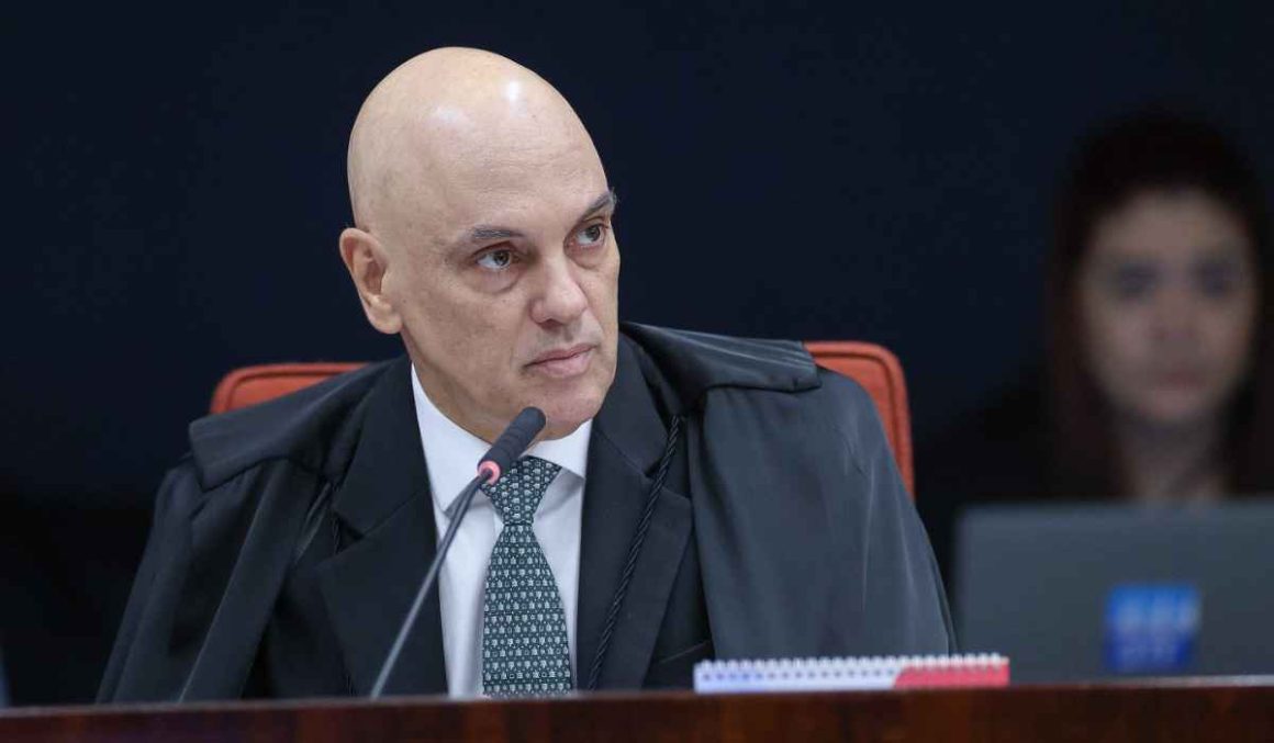 Moraes diz no julgamento de Bolsonaro que STF não aceitará 'coação de um Estado estrangeiro'