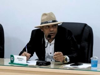 Vereador Roni Baiano apresenta indicações para infraestrutura e educação em Tailândia