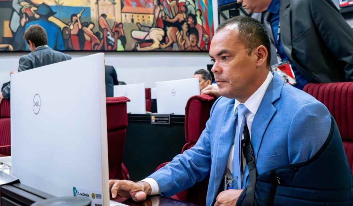 PL de Lu Ogawa propõe pagamento de passagens por PIX no transporte público no Pará