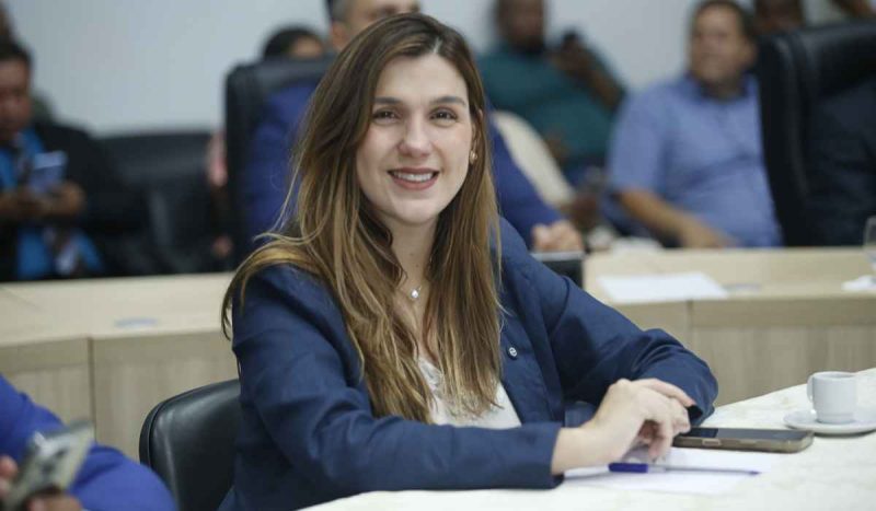 Deputada Paula Titan na abertura do Alepa Itinerante: "integração entre o parlamento e o povo"