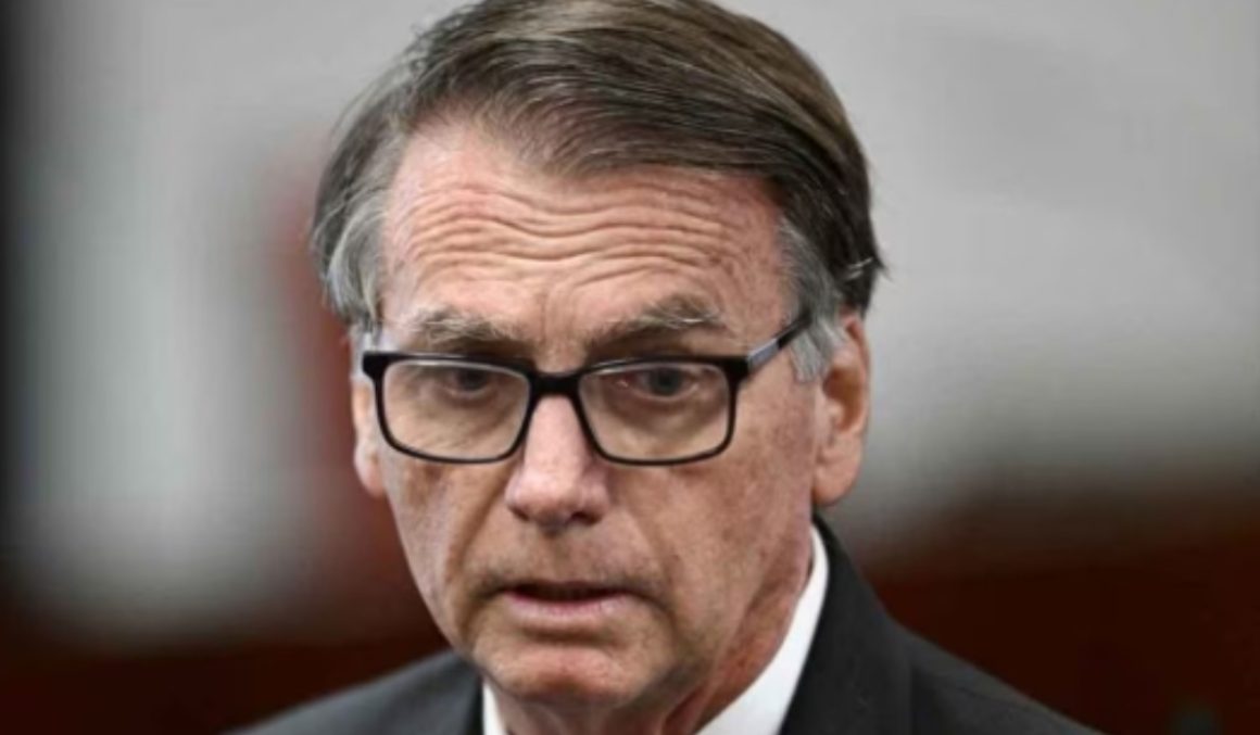 ‘Acusação absurda, histórica e inusitada’: Defesa de Bolsonaro alega não haver provas contra ele e pede absolvição dos crimes imputados pela trama golpista