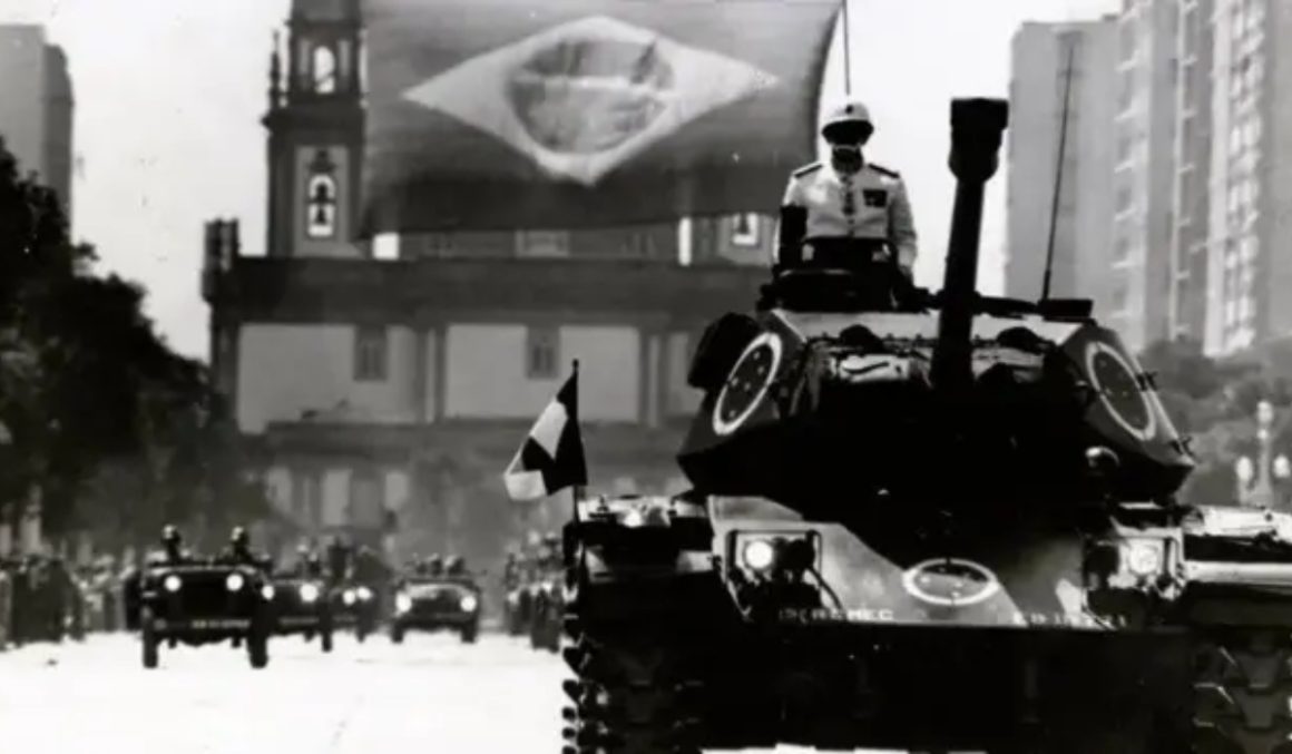 Golpes Militares, tentativas e revoltas: Democracia brasileira sempre ameaçada