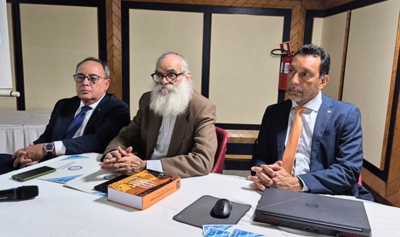 Escola de Tribunos do Brasil realiza mentoria sobre Inteligência Artificial Generativa em Belém
