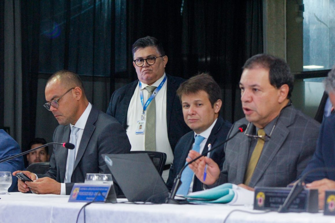 Sessão da Alepa em Santarém aprova reestruturação da Fasepa e mudanças nos Tribunais de Contas