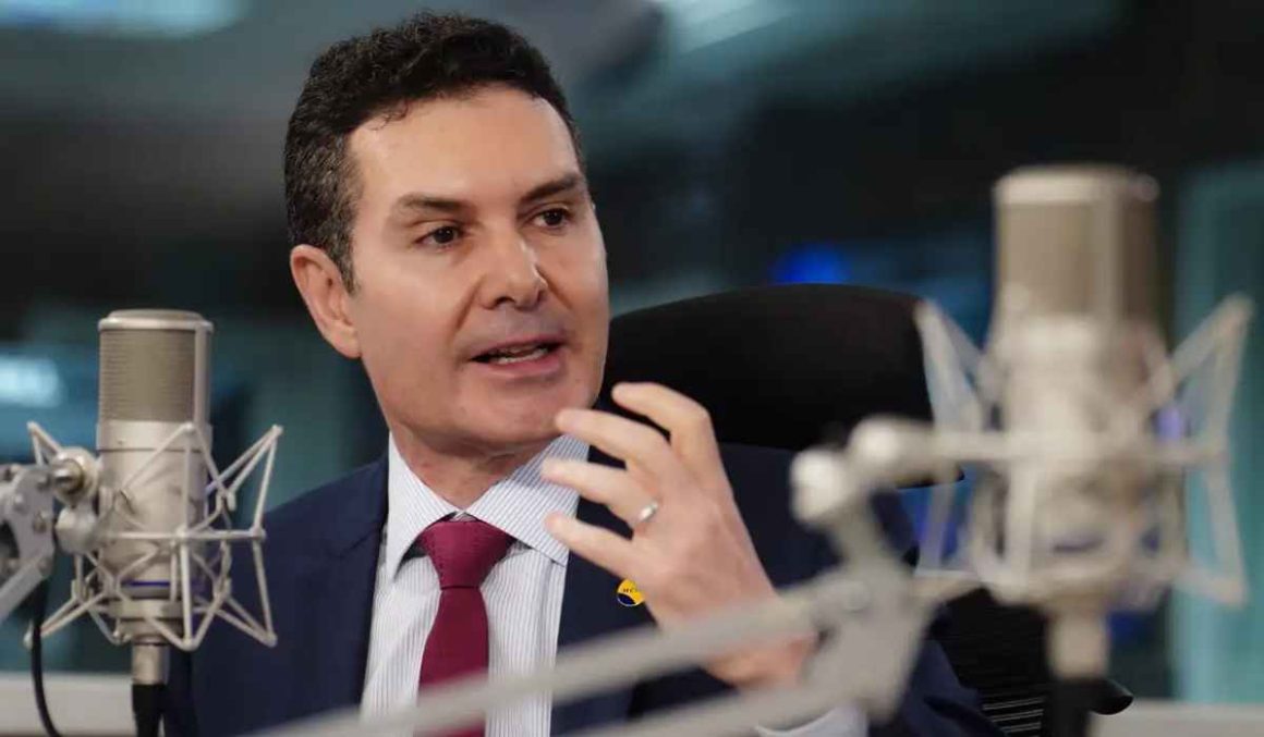 Ministro Jader Filho defende capacidade da Petrobras para estudos na Margem Equatorial