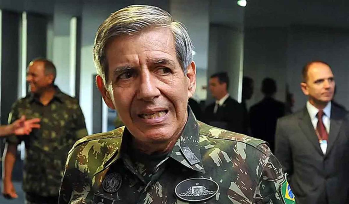 Defesa diz que multa de R$ 126 mil deixaria general Heleno em 'situação de miséria'