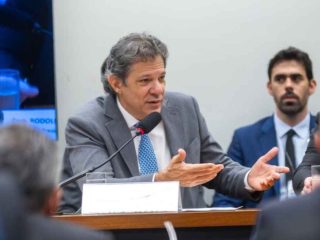 Haddad diz que governador do Rio "deveria acordar" após megaoperação