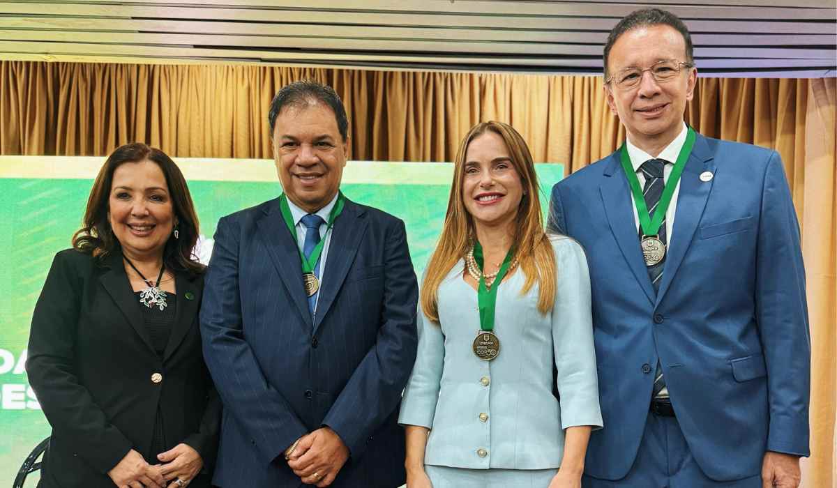 Deputado Chicão é homenageado com Comenda Unama COP30