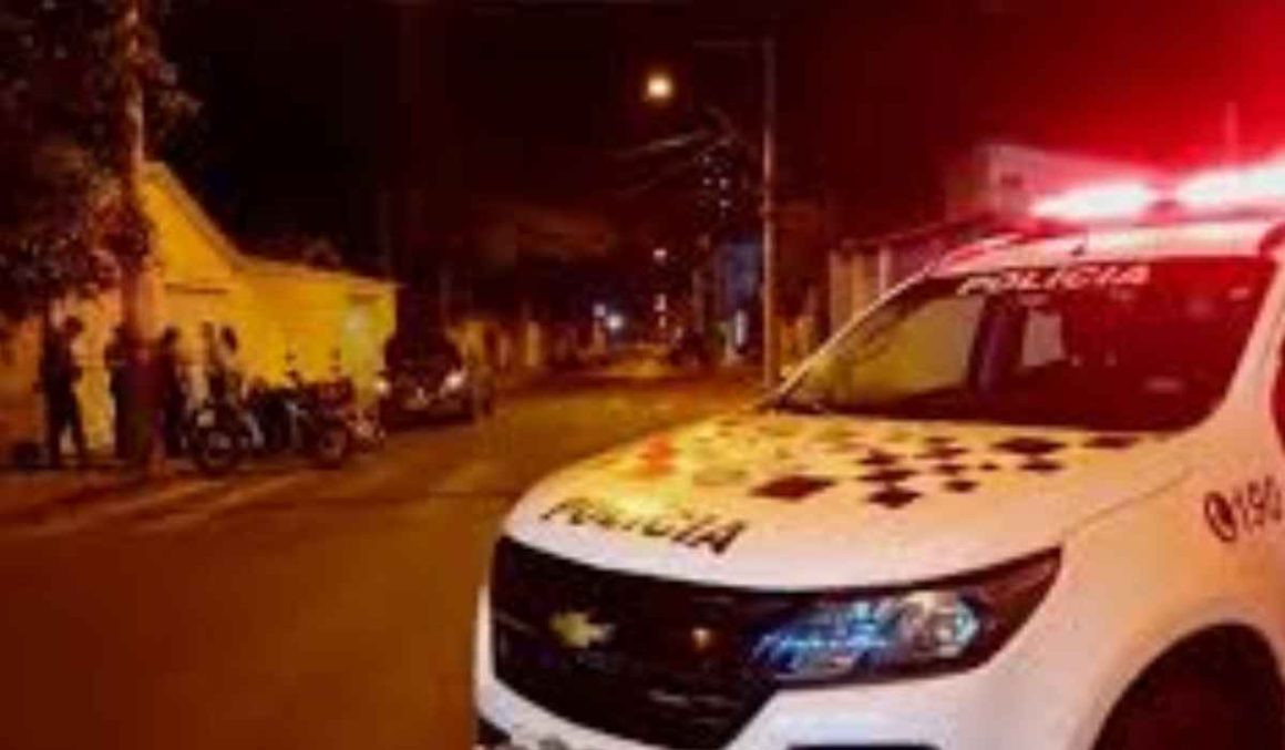 Adolescente mata o pai a facadas ao tentar defender a mãe