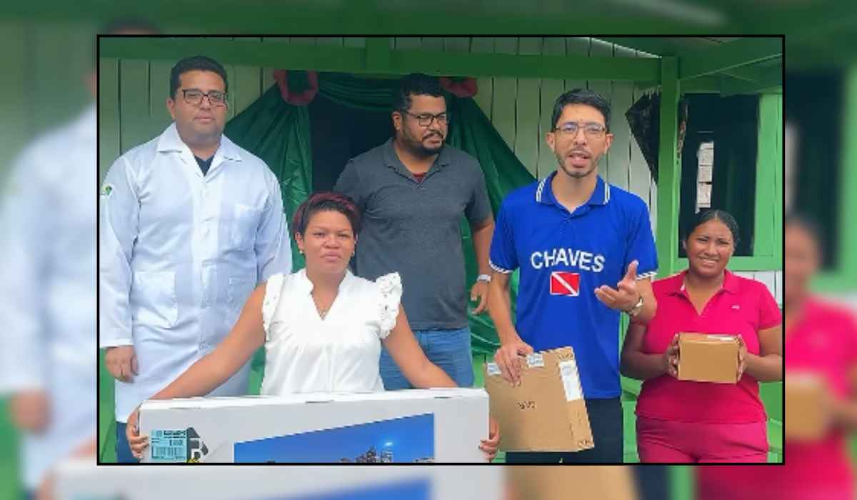 Secretário Rafael Ferreira entrega kit de telemedicina à comunidade Viçosa do Carás, em Chaves