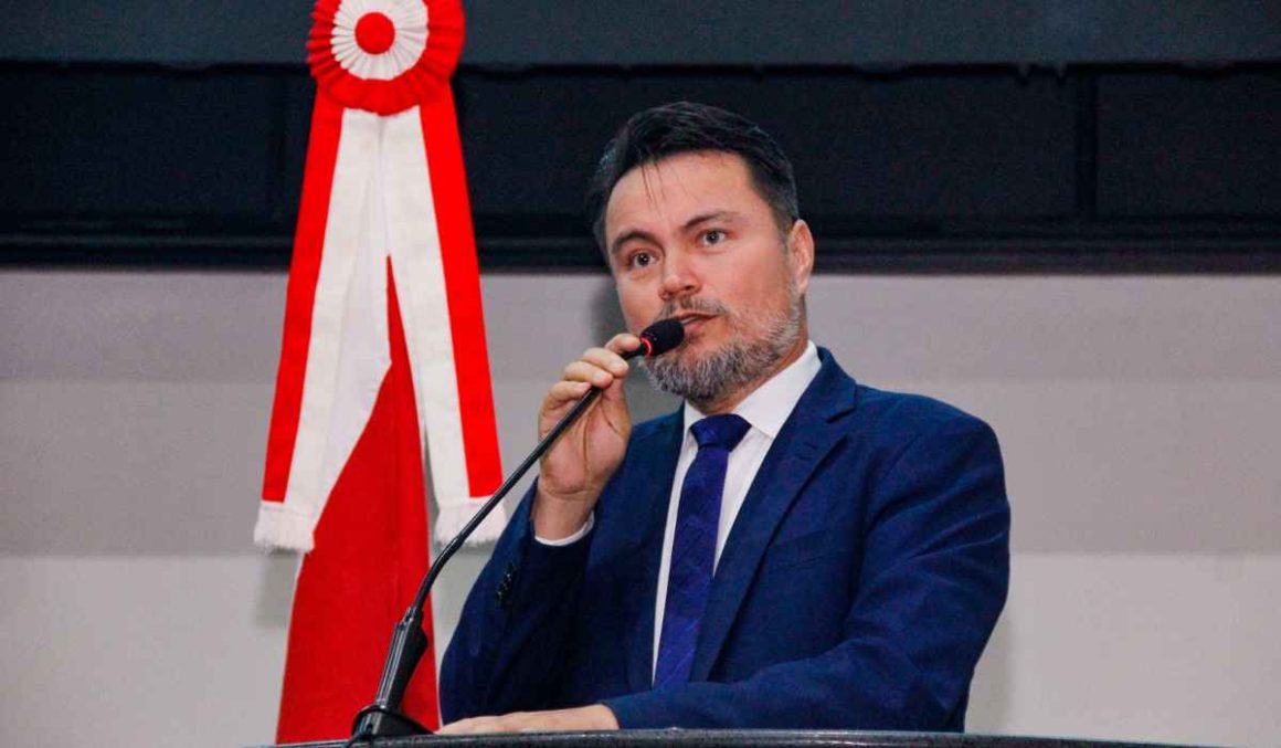 Lei de autoria do deputado Josué Paiva institui o “Dia Estadual da Reforma Protestante” no Pará Lei de autoria do deputado Josué Paiva institui o “Dia Estadual da Reforma Protestante” no Pará