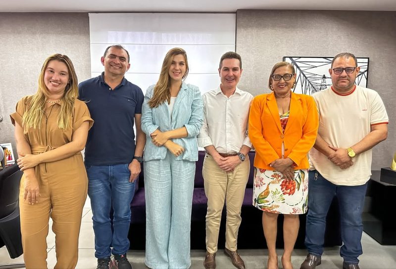 Paula Titan discute com ministro Jader Filho a implantação de projetos sociais e habitacionais no Pará