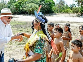 Pará: Lula visita aldeia indígena e promete energia para 4,3 mil famílias