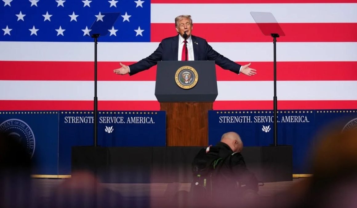 Suprema Corte autoriza Trump a suspender temporariamente programa de ajuda alimentar durante paralisação do governo Suprema Corte autoriza Trump a suspender temporariamente programa de ajuda alimentar durante paralisação do governo