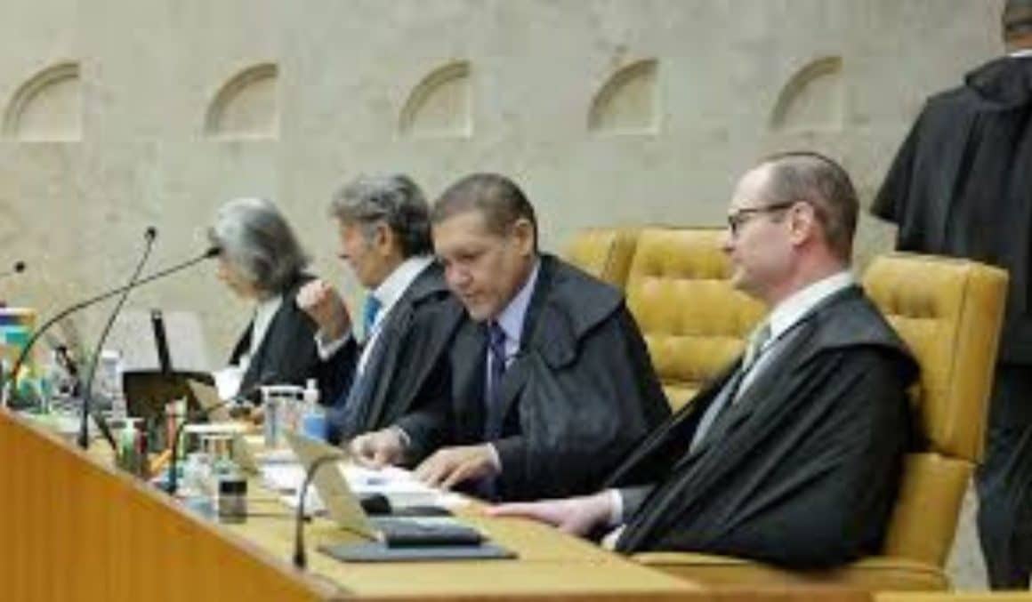 STF: vice pode concorrer à reeleição se assumir o cargo por curto período