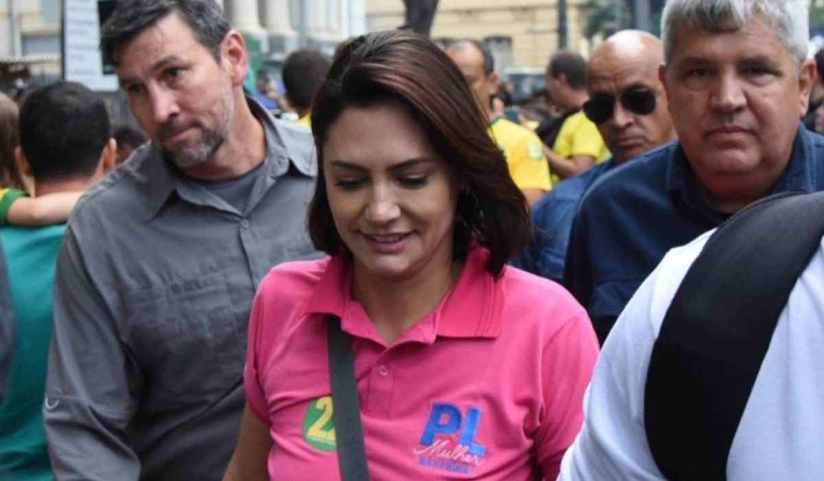 'Bolsonaro é a única opção. Se não for, não tem democracia', diz Michelle