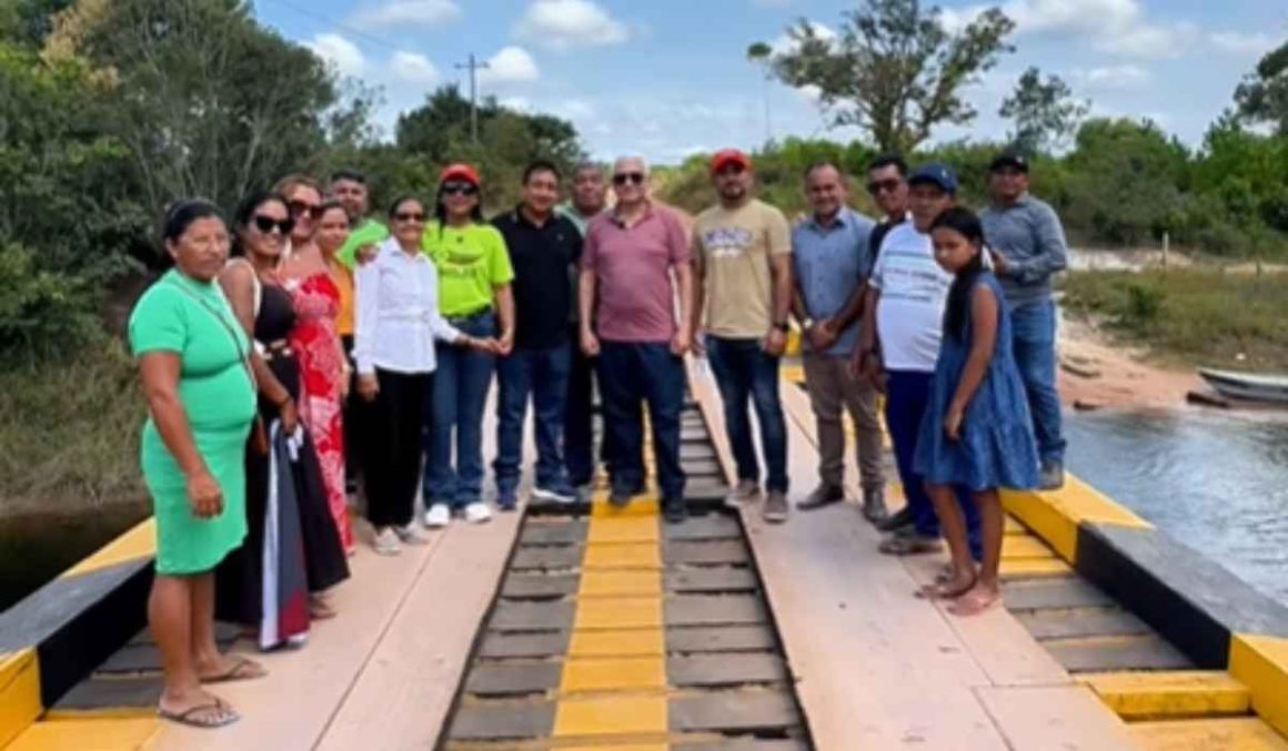 Moju: prefeito Rubens Teixeira entrega ponte na Vila Elim