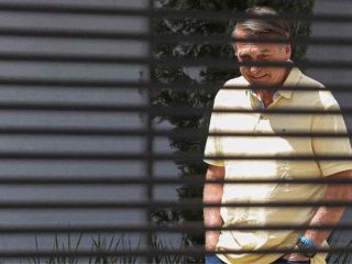 Bolsonaro tentou romper tornozeleira, diz Moraes em decisão por prisão