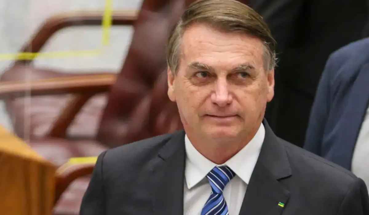 Prazo vence e defesa de Bolsonaro decide não recorrer de condenação