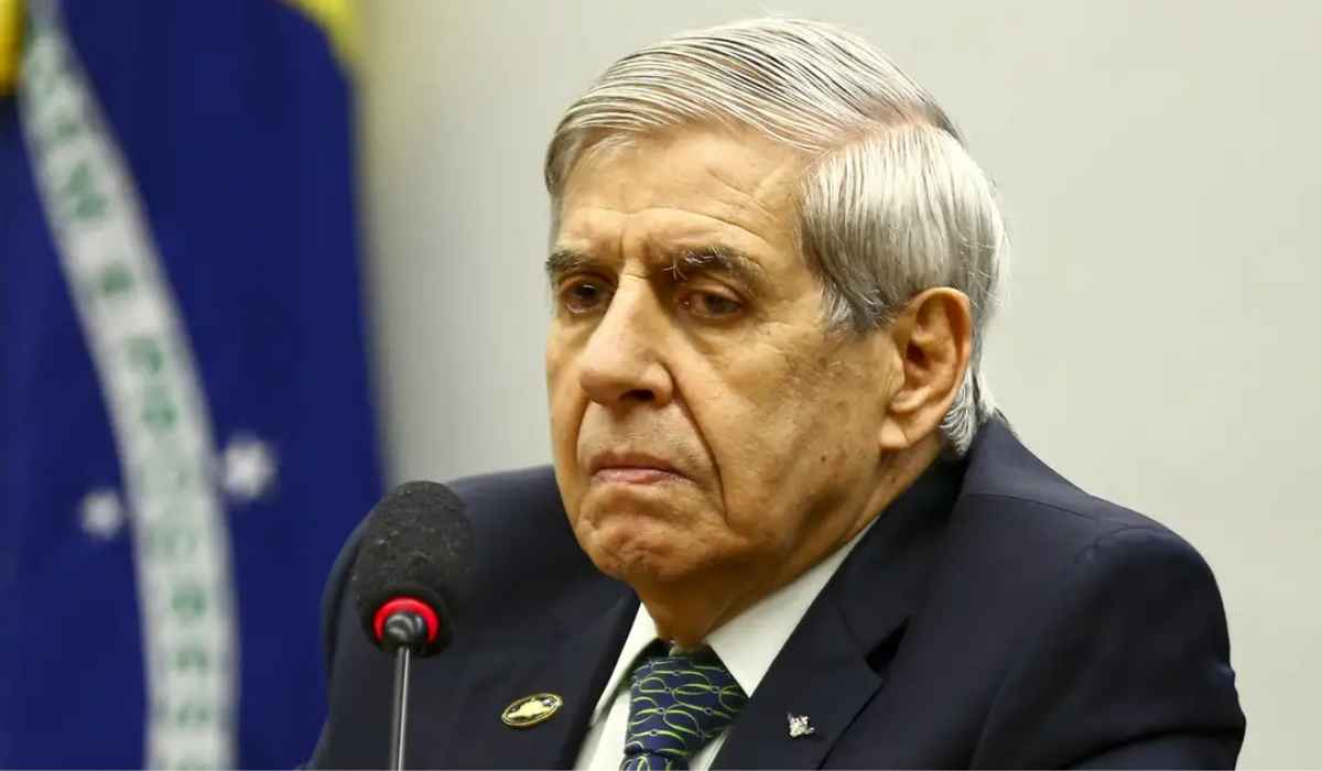 PGR concorda com prisão domiciliar para Augusto Heleno