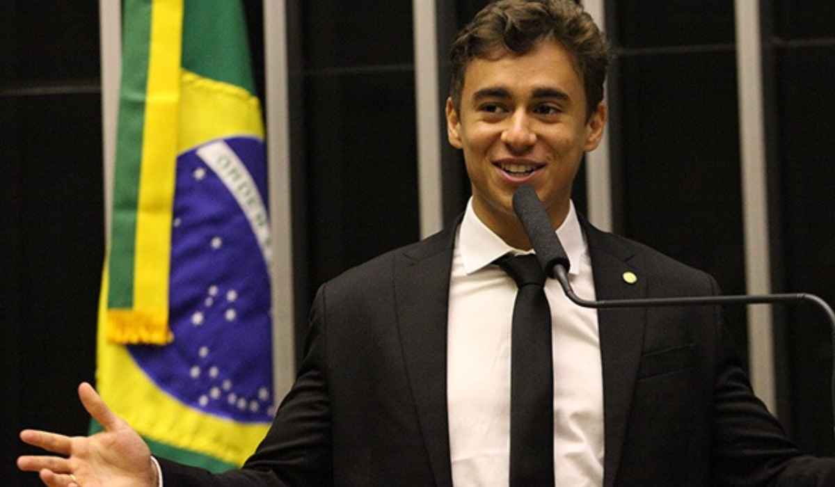 Nikolas reage ao ser lembrado da prisão de primo com drogas: 'Piranha'