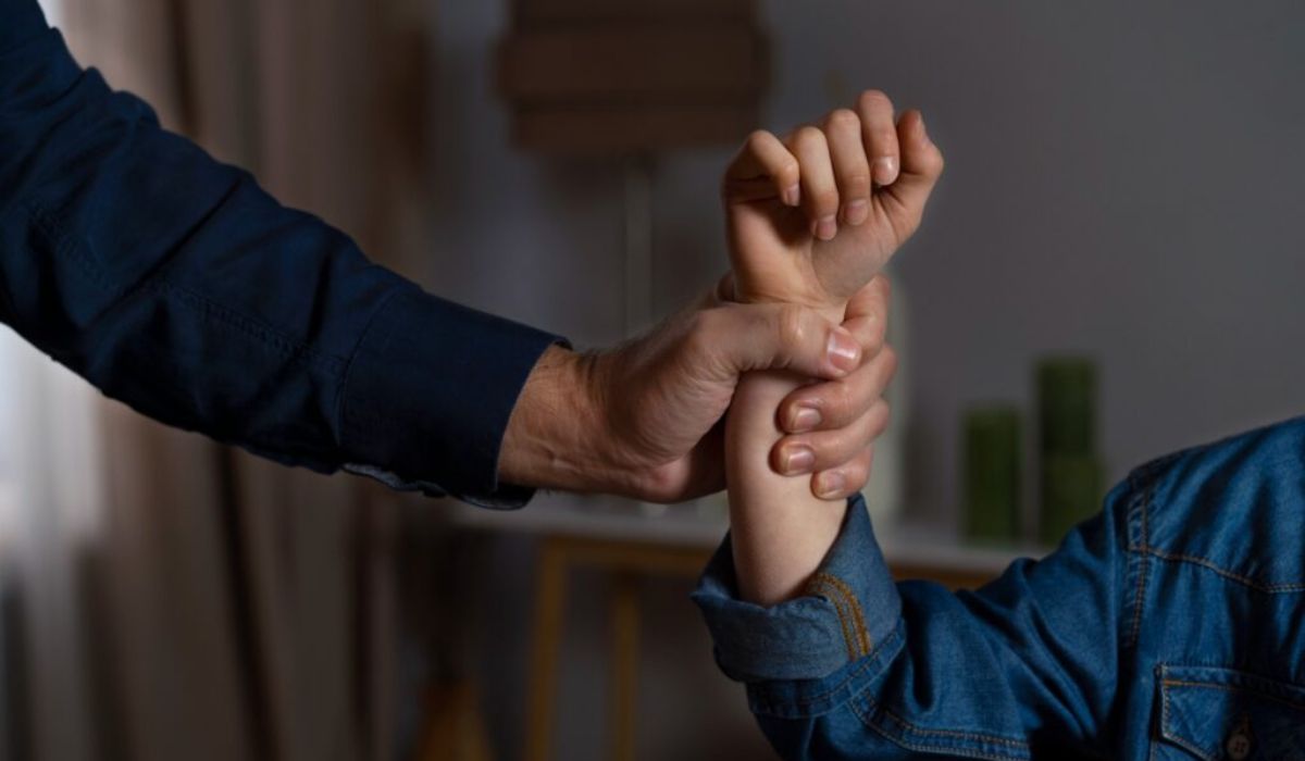 Homem condenado por estupro de vulnerável é absolvido após filha admitir falsa acusação