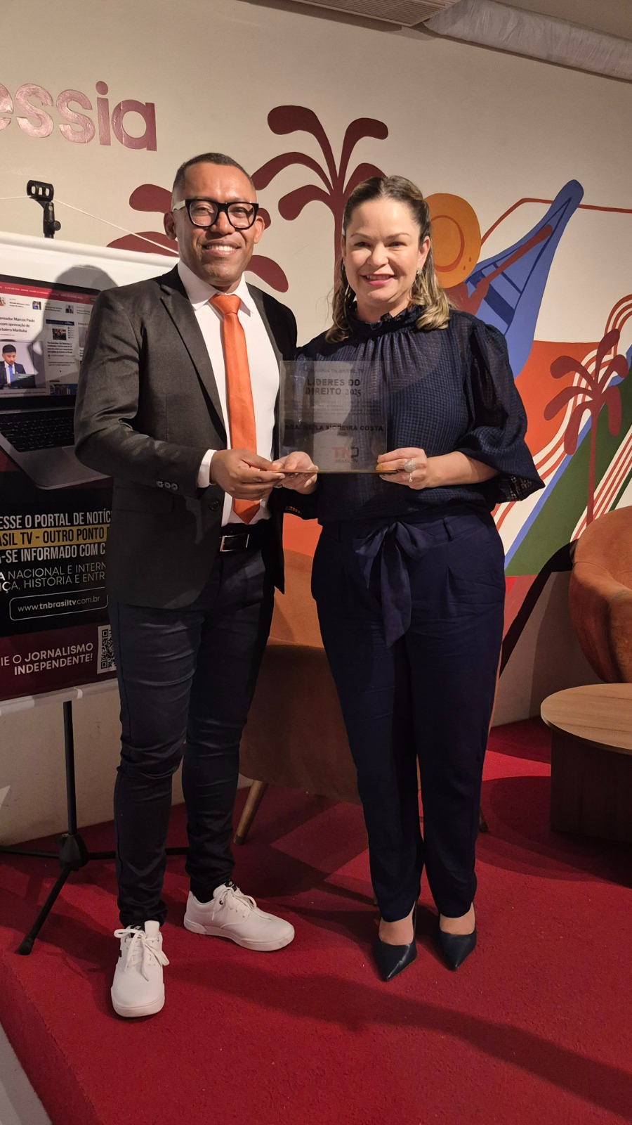 Advogada Neila Moreira Costa recebe a Honraria TN Brasil TV: Líderes do Direito 2025