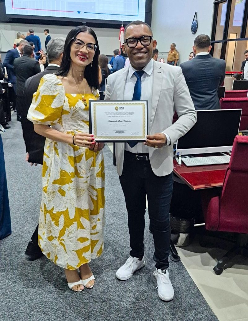 TORRINHO TORRES E HELLEM TRINDADE